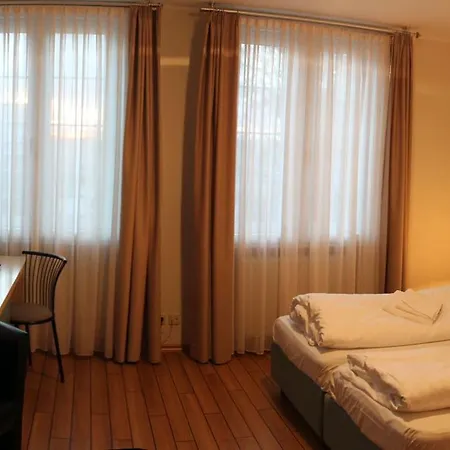 Land-gut-hotel- Weisser Schwan 3*