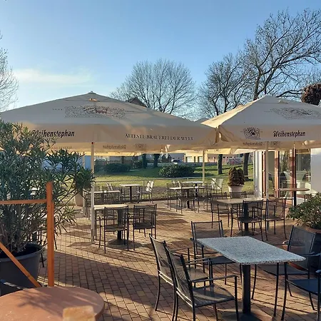 Hotell Land-gut-hotel- Weisser Schwan