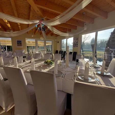 Otel Land-gut-hotel- Weisser Schwan 3*