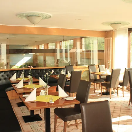 Land-gut-hotel- Weisser Schwan Hotel 3*