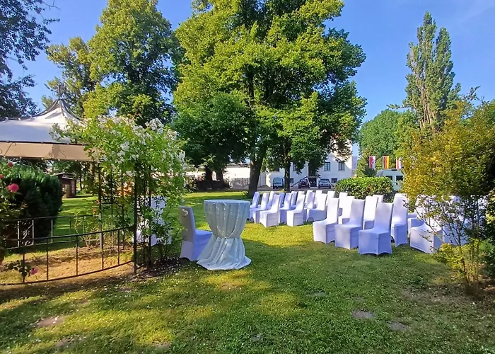 Land-gut-hotel- Weisser Schwan Hotell