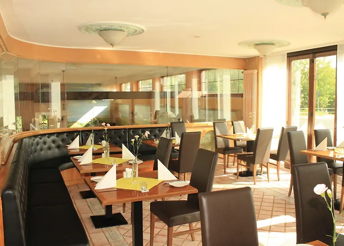 Land-gut-hotel- Weisser Schwan Otel 3*