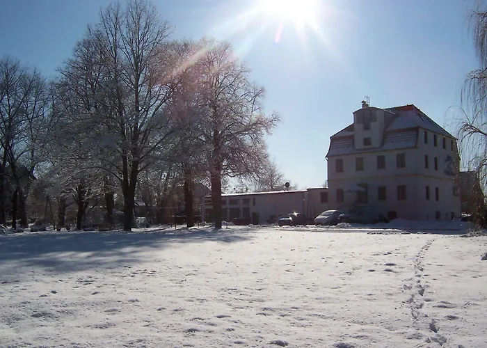 Land-gut-hotel- Weisser Schwan Otel 3*